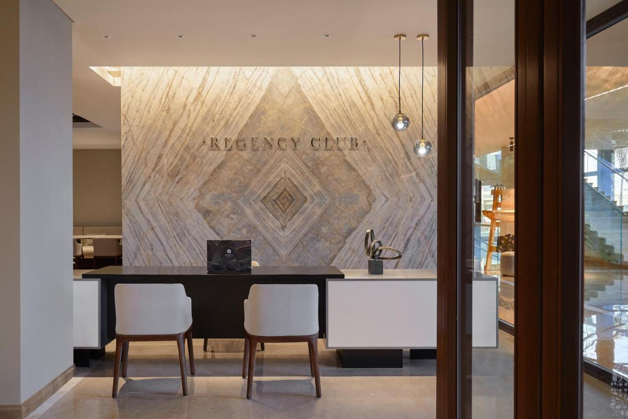 Готель Hyatt Regency Cairo West Місто ім. 6 Жовтня Екстер'єр фото Reception desk at the Regent Center